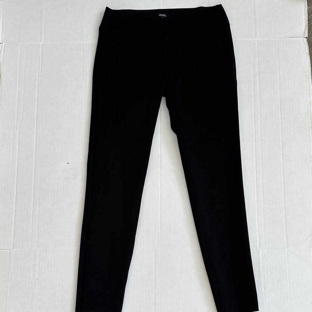 XOXO Black Ankle Pants SZ 1/2